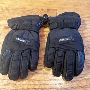 Black Rawik Winter Gloves